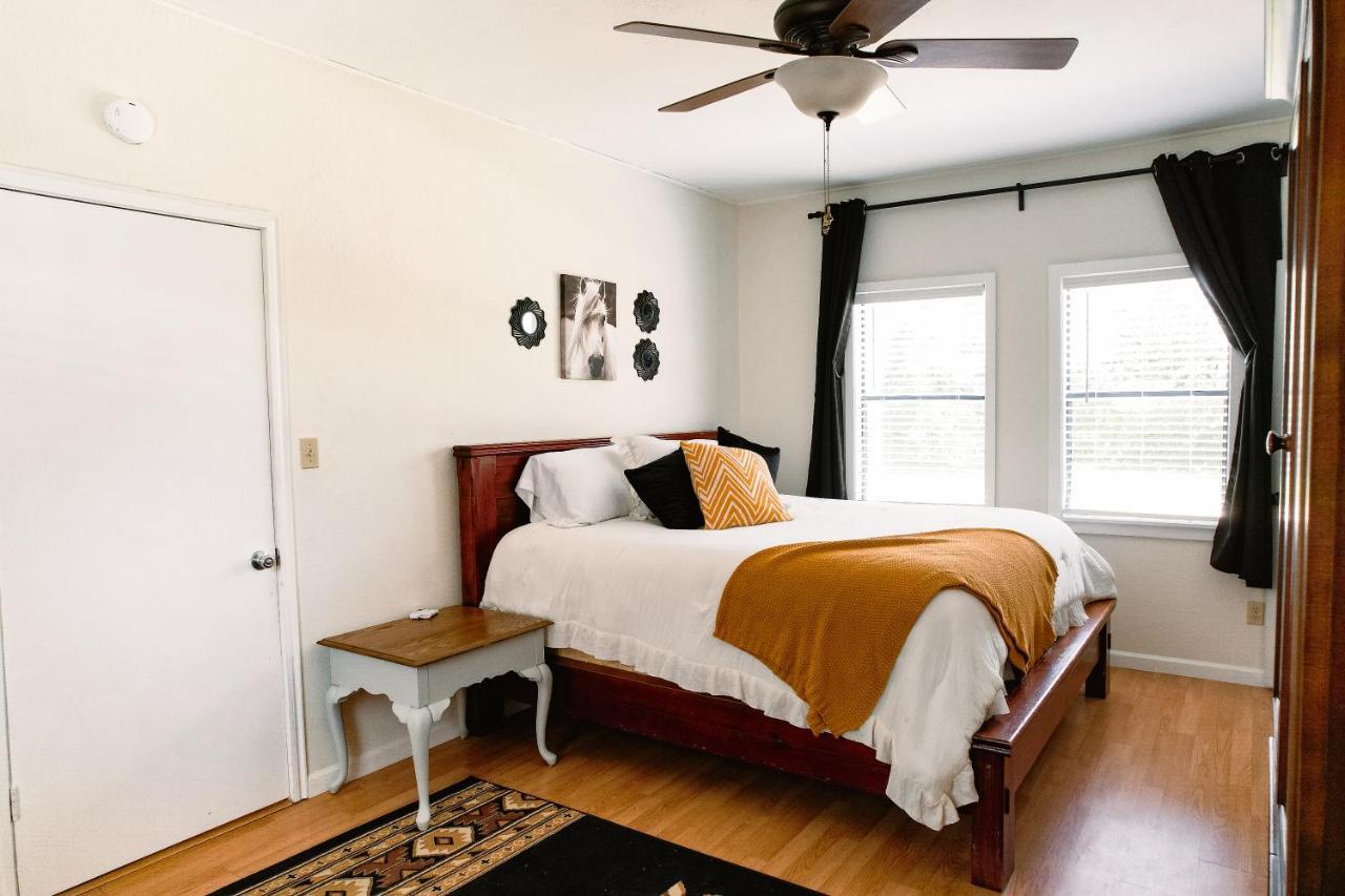 Hadley'S House - A Country 3 Bdrm With Screened-In Porch New Braunfels Dış mekan fotoğraf